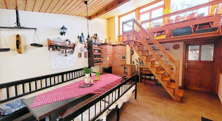 Lodge with patio, garden & barbeque | Pets are welcome — photo 3