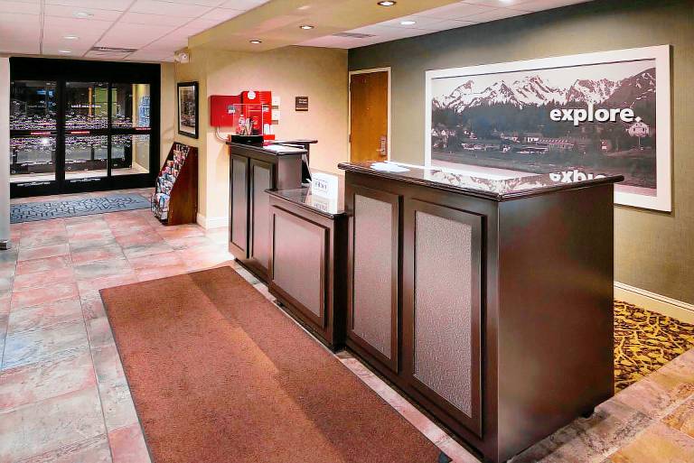 Hampton Inn & Suites Carson City — photo 5