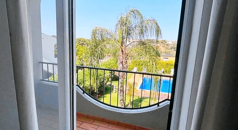 Rental apartment with pool — photo 5
