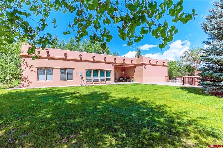 Family-friendly house with BBQ & jacuzzi | Perfect for remote work | Dogs allowed — photo 2