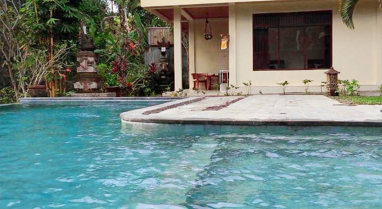 Raka and Rai Bungalows — photo 4
