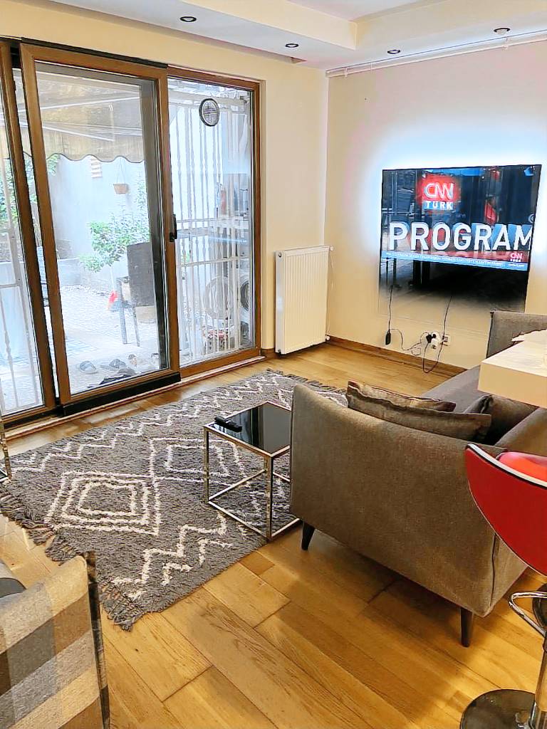 Apartment with garden in the center of Şişli in Marmara