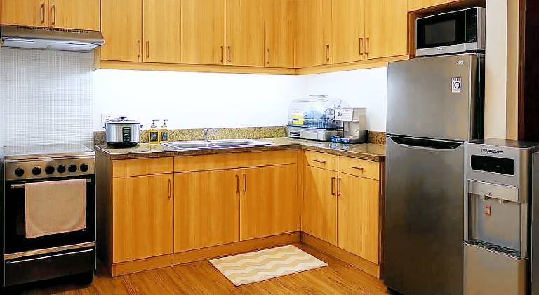 Serviced apartment with terrace & garden — photo 4