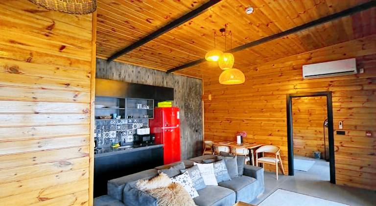 Villa with pool — photo 4