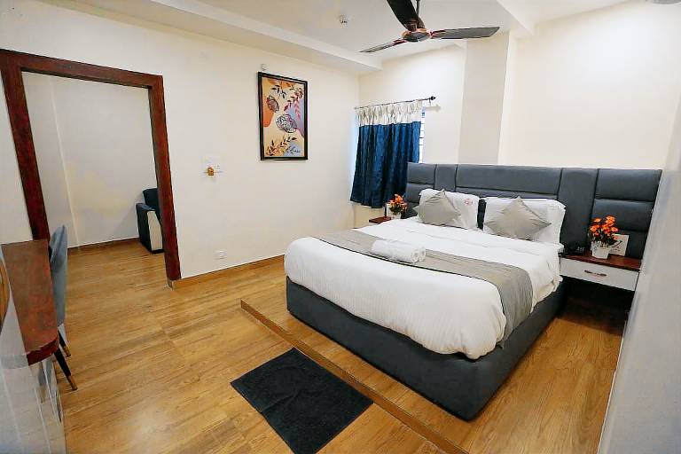 RADHA RANI RESIDENCY