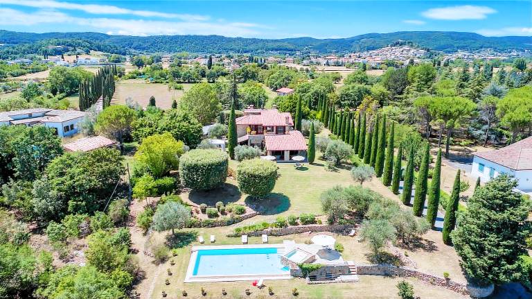 Fully equipped spacious villa with garden, barbeque & private pool | Perfect for remote work | Pet-friendly in Sarteano