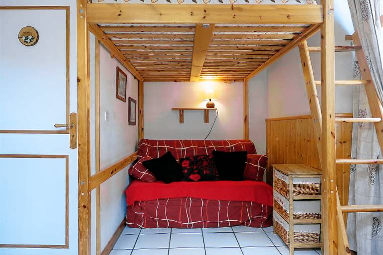 Holiday apartment with grill & fast internet | City view — photo 3