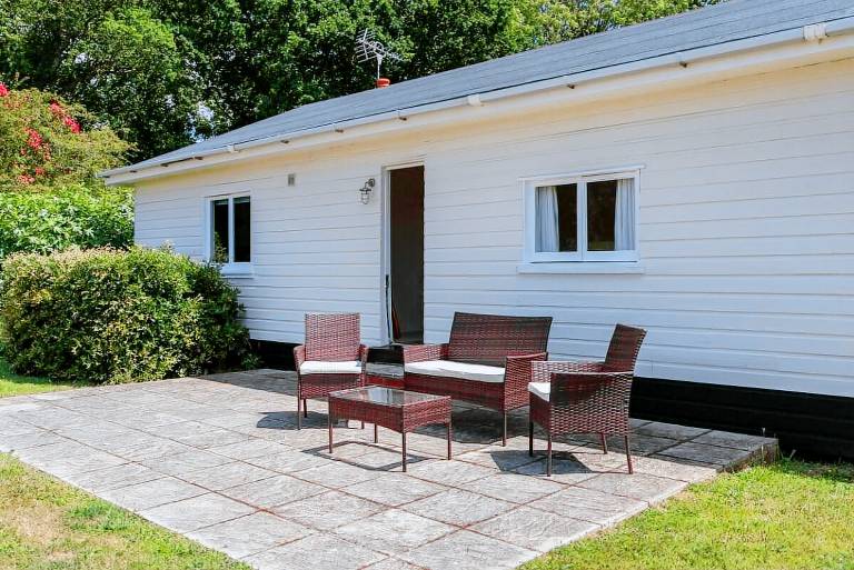 Pleasant vacation home with yard | Pets are welcome — photo 4