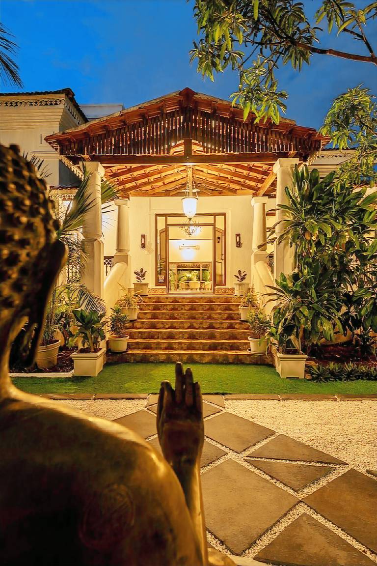 Villa with garden, patio & private pool | Perfect for remote work in Baga