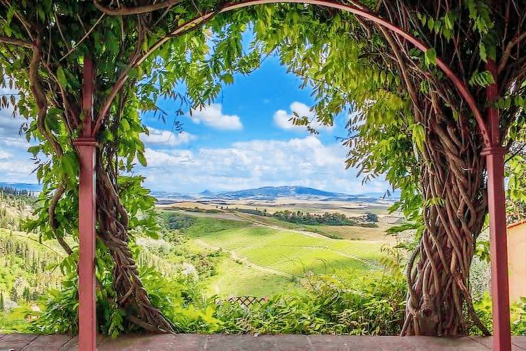 Apartment with BBQ, patio & private pool | Perfect for remote work in Peccioli