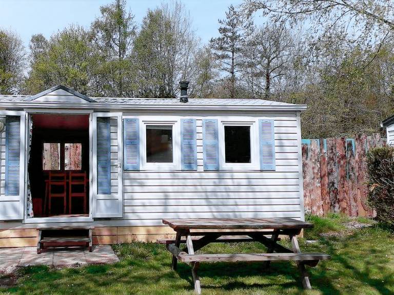 Nice mobile home with terrace & heated pool | Pets allowed — photo 4
