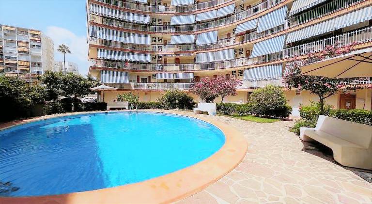 Apartment with garden, pool & patio — photo 3