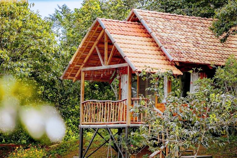 Bungalow with yard, grill & pool | Suitable for remote work in Da Lat