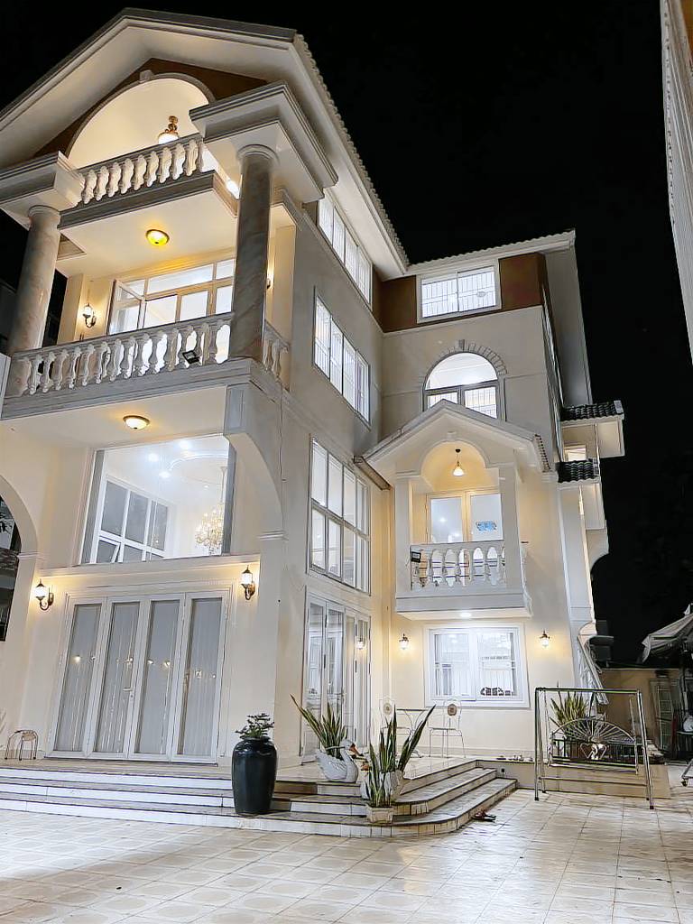 Villa  An Phú Đông