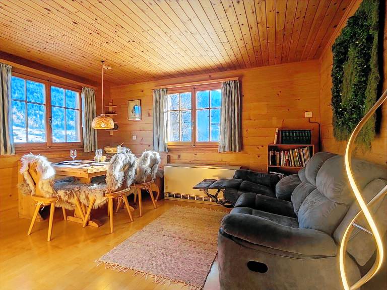 Family-oriented holiday apartment with garden, sauna & jacuzzi | Pet-friendly — photo 3