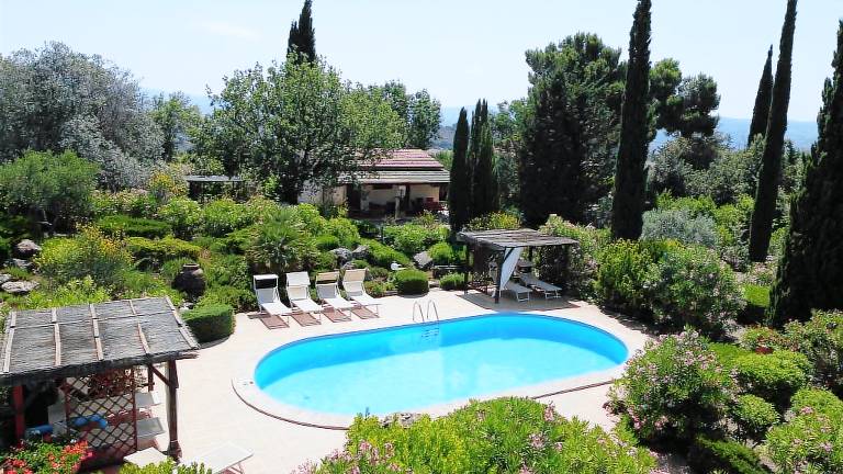 Family-oriented pleasant farm with pool & garden | Pet-friendly — photo 2