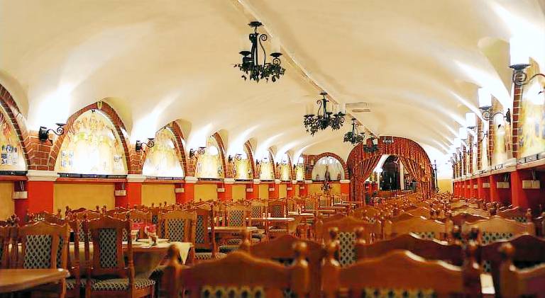 Aranykorona Hotel — photo 2
