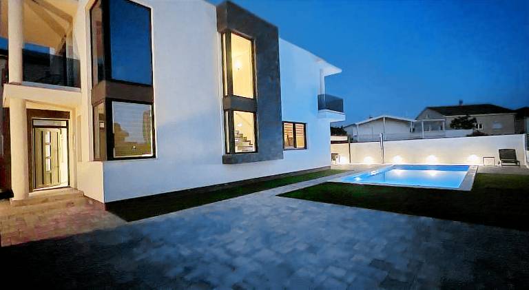 Villa with pool | Dogs allowed — photo 2
