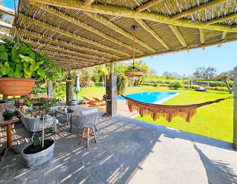 W Spacious 4BR Country House w Pool in Mala — photo 3