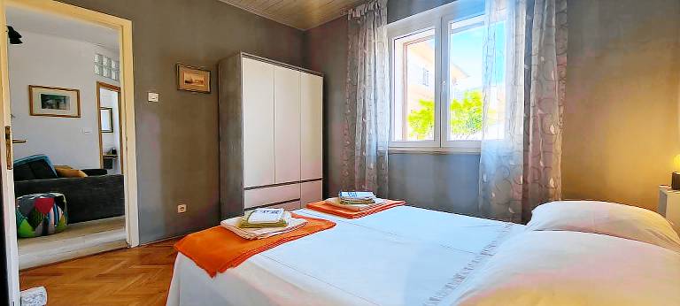 Holiday apartment with garden & terrace | Garden view — photo 3