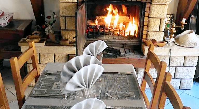 Hotel Restaurant Les Gorges de Chouvigny — photo 4