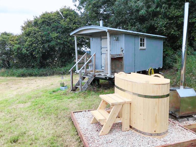 Cabin Bruton