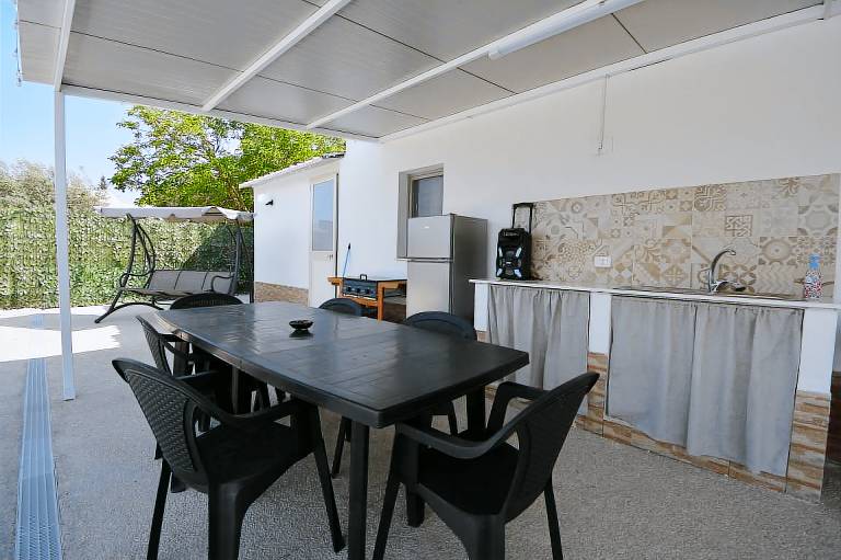 Pleasant villa with garden, pool & terrace | Pets are welcome — photo 4