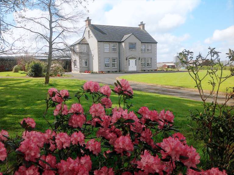 Holiday Accommodation & Lettings In Antrim From £65 | HomeToGo