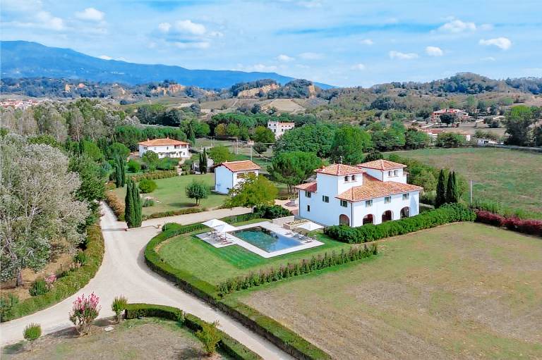 Independent Villa with pool inside a big luxury estate with other villas — photo 5