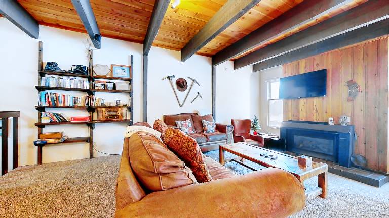 Condo with sauna, terrace & heated pool — photo 4