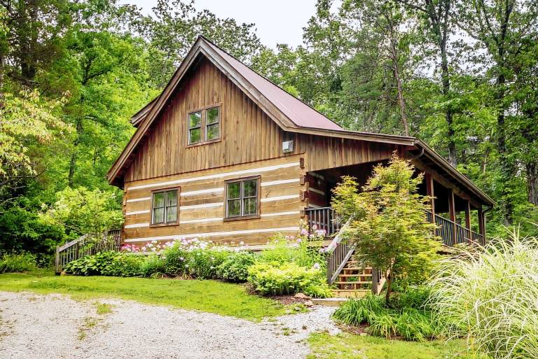 Cabin  Columbus