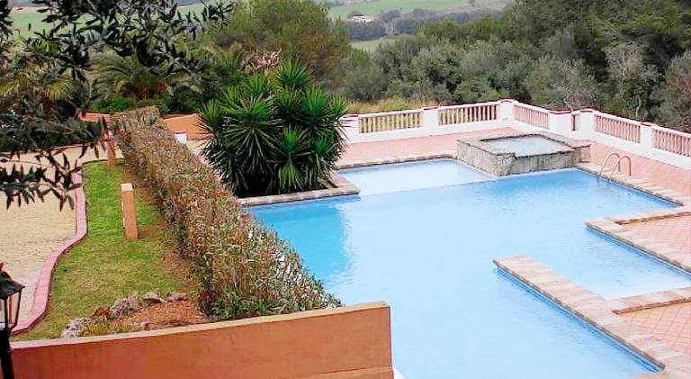 Rental apartment with private pool & patio — photo 4