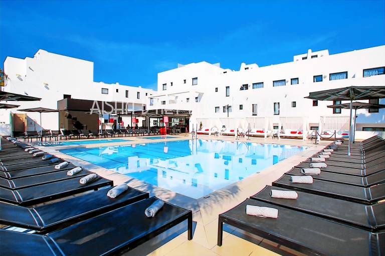 Apartament z hotelowymi udogodnieniami Ibiza