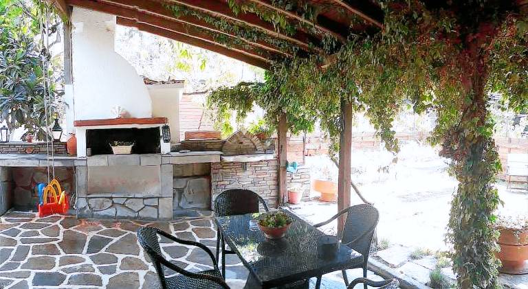 Pleasant vacation home with yard, patio & grill | Pet-friendly in Kavala