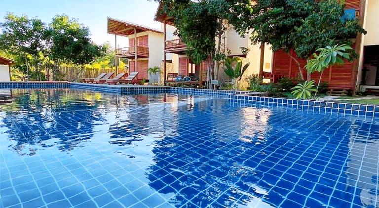 Chalet with garden, pool & hot tub in Maraú