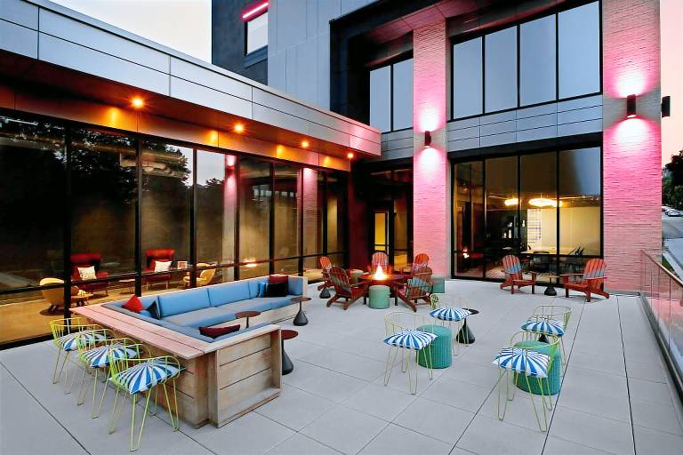 Aloft Kansas City Country Club Plaza — photo 3