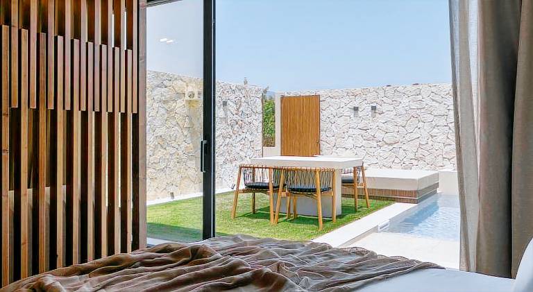 Villa with garden, jacuzzi & private pool | Good for workation — photo 4