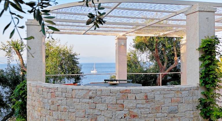 Ample villa with garden, private pool & patio | Perfect for remote work | Dogs allowed — photo 5