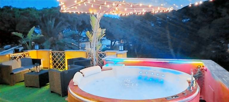 Holiday Home 'Apt in Serra' with Private Pool, Wi-Fi and Air Conditioning in Quartu Sant'Elena