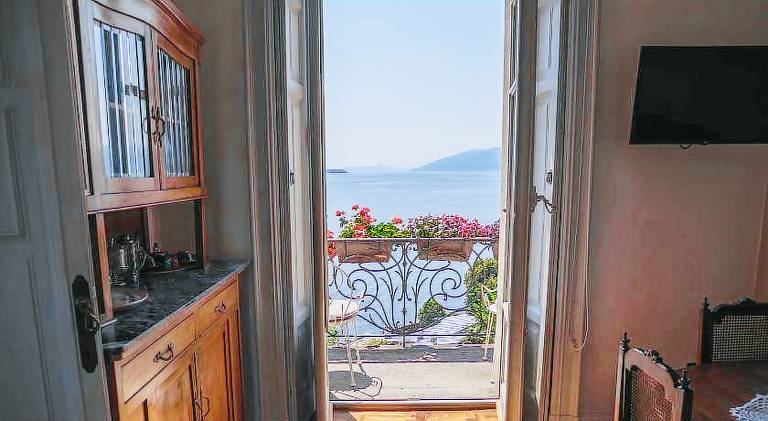 Apartment with terrace in Verbania