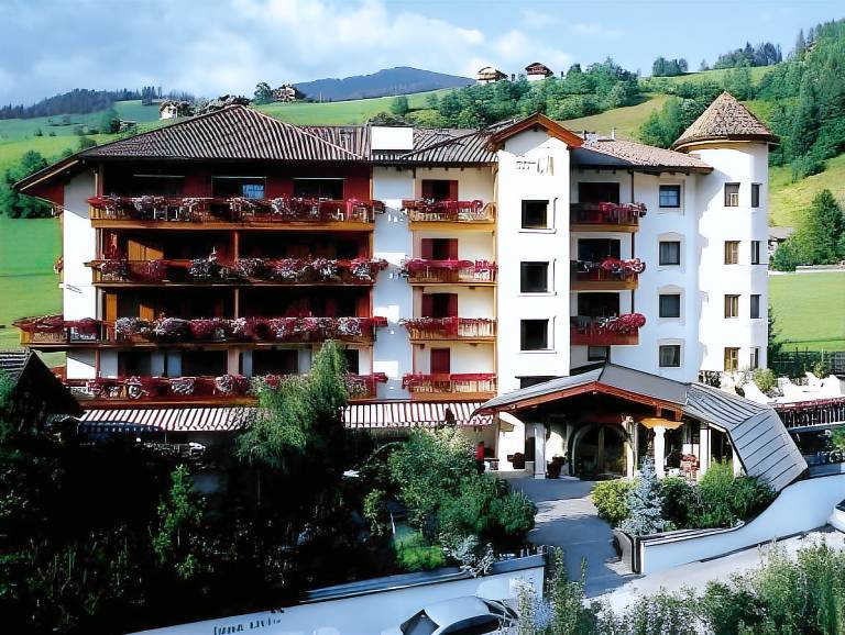 Almhof Hotel Call in Marebbe