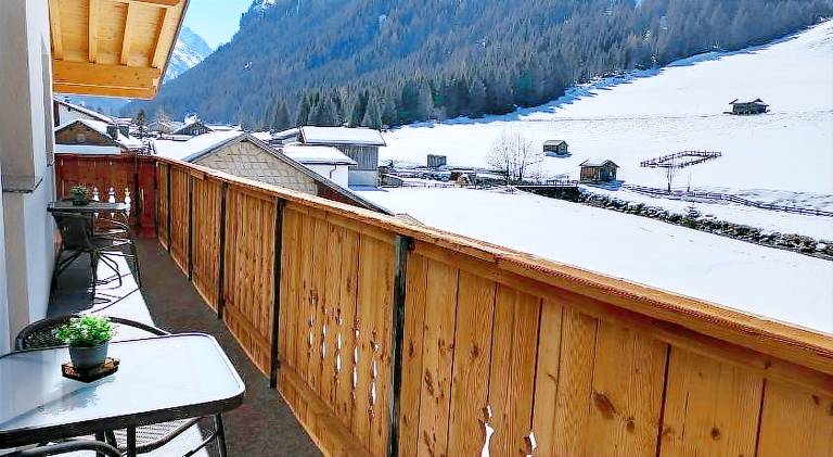 Apartment with garden & patio | Good for workation — photo 3