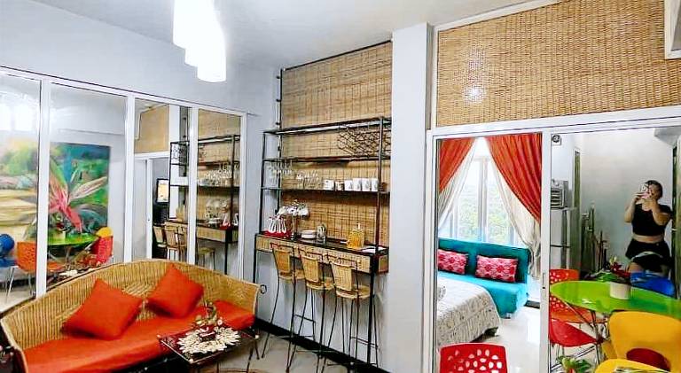 Tropical unit in Taguig