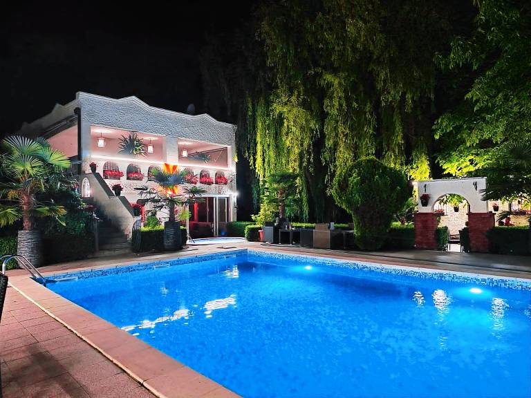 Villa  Idrizovo