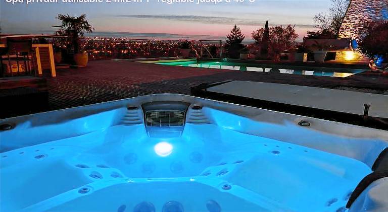 Rental apartment with hot tub & pool — photo 4