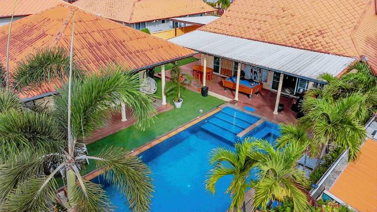 House with yard, grill & pool | Perfect for remote work — photo 5