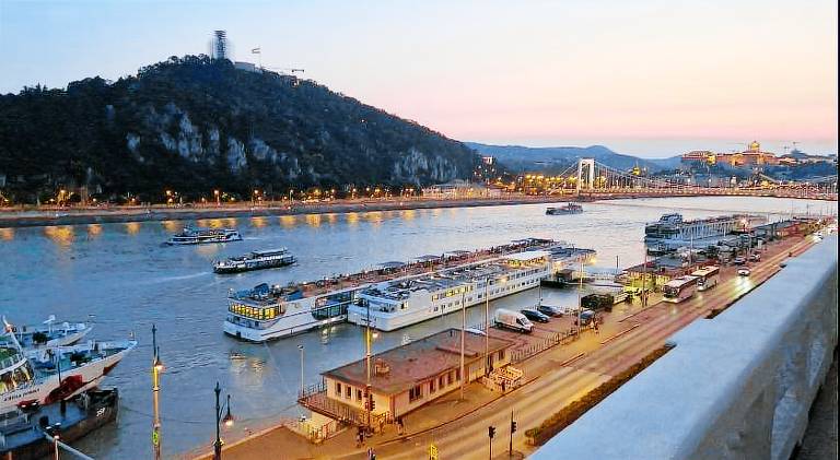 Beautiful apartment with patio | Next to Great Market Hall | Pets allowed in Budapest