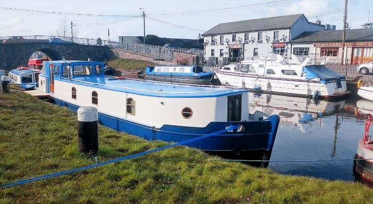 Houseboat Sallins