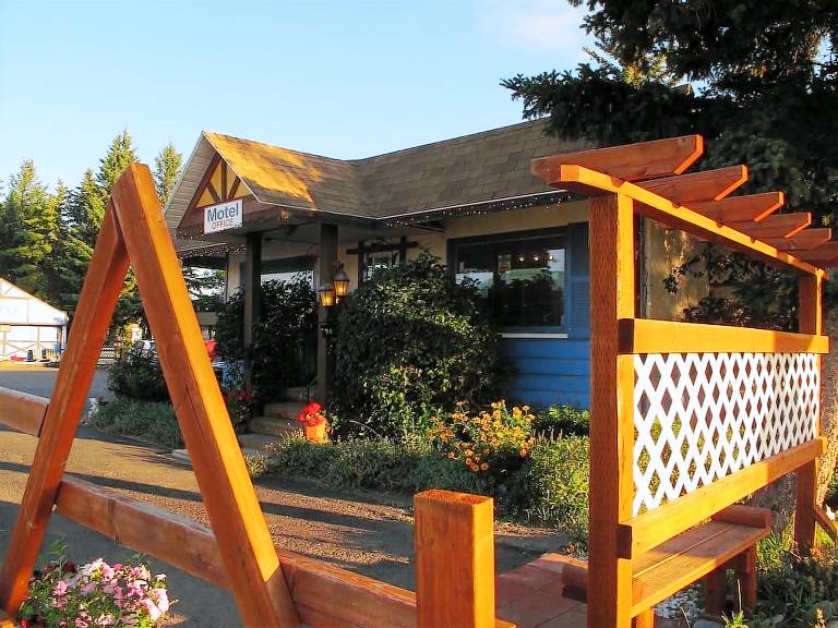 Motel  Pincher Creek