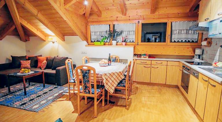 Rental apartment with sauna, garden & pool — photo 4